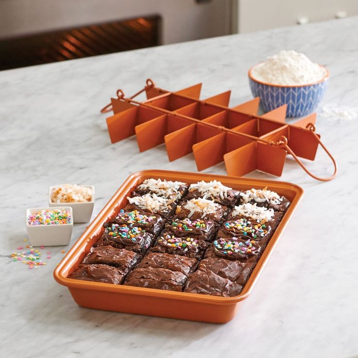 ProBake Grid-Autumn Orange with baking pan and brownies